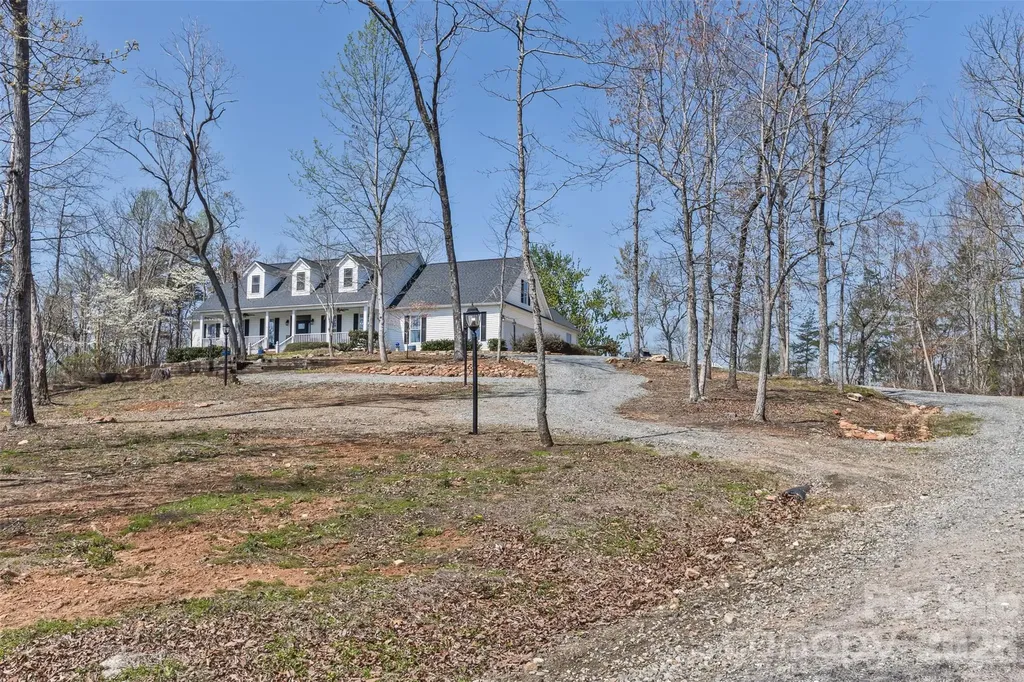 374 & 378 Collinsville Road Columbus NC 28722
