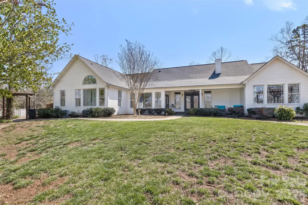 374 & 378 Collinsville Road Columbus NC 28722