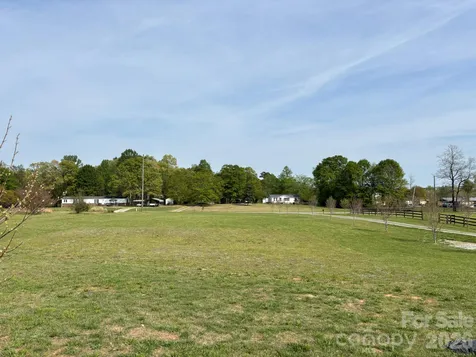 374 & 378 Collinsville Road Columbus NC 28722