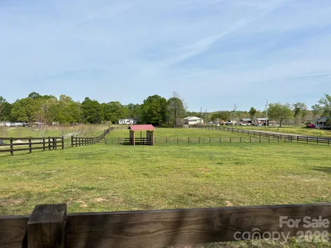 374 & 378 Collinsville Road Columbus NC 28722