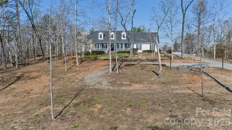 374 & 378 Collinsville Road Columbus NC 28722
