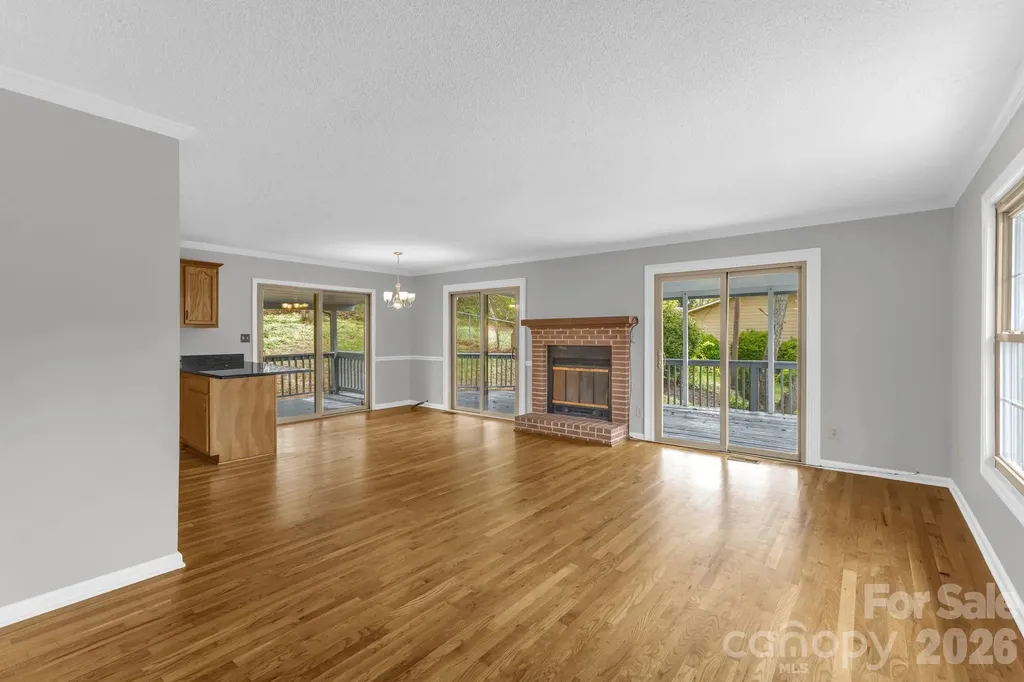 147 Elkwood Road Asheville NC 28804