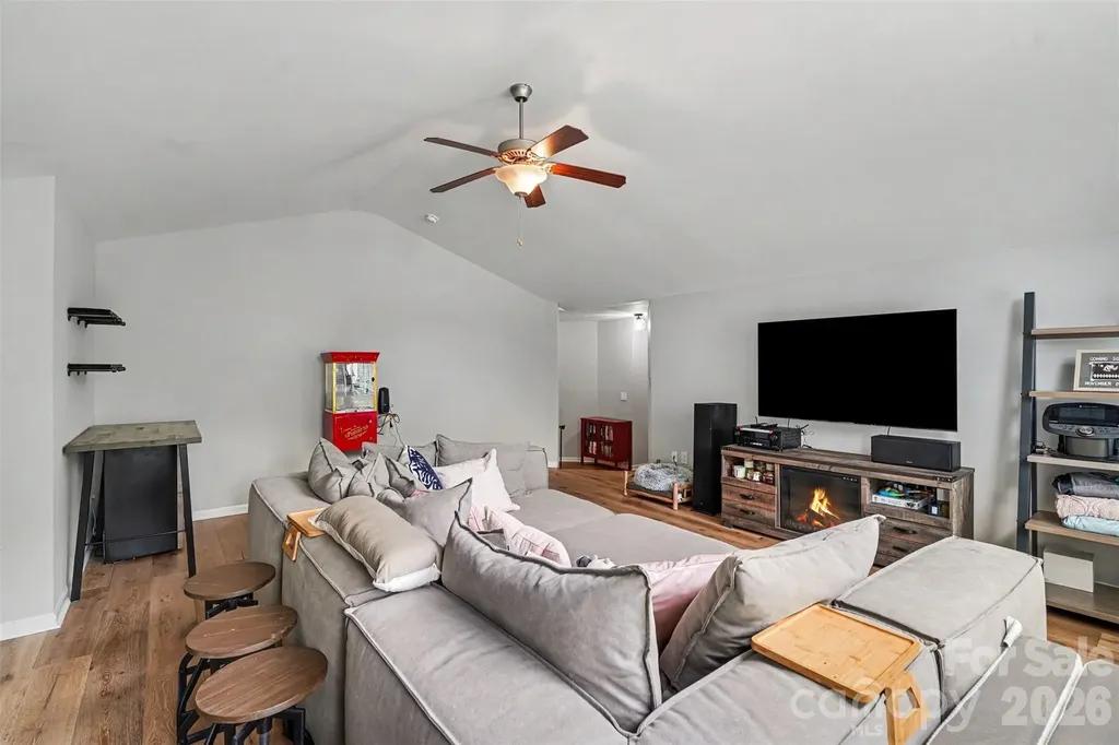 1619 Ballwood Court Charlotte NC 28227