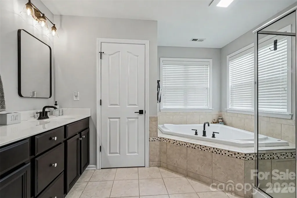 1619 Ballwood Court Charlotte NC 28227