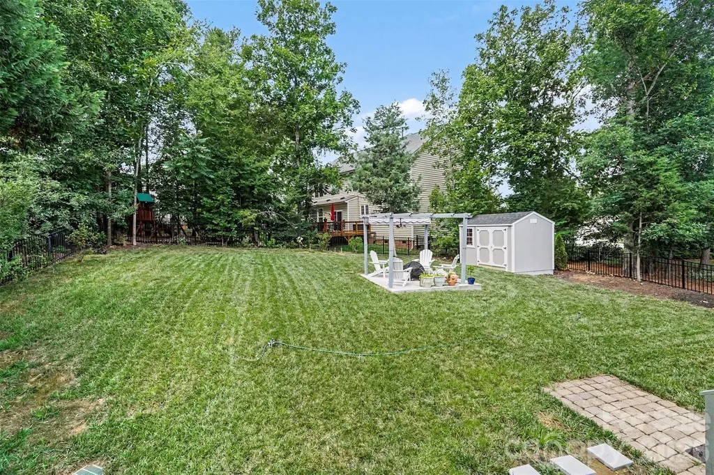 1619 Ballwood Court Charlotte NC 28227
