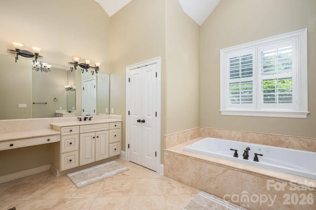 6627 Harbor Oaks Drive Denver NC 28037