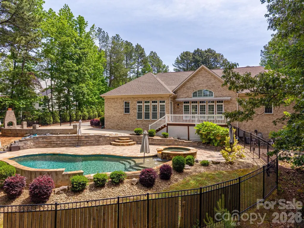 6627 Harbor Oaks Drive Denver NC 28037