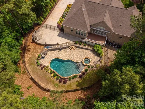 6627 Harbor Oaks Drive Denver NC 28037