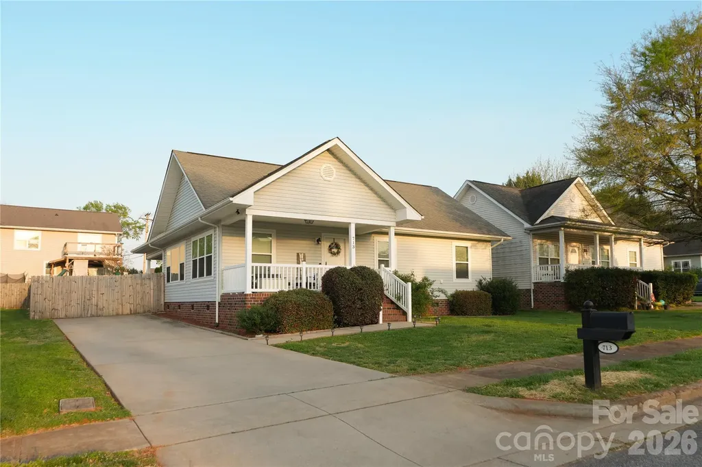 713 Willie Beatty Court Statesville NC 28677
