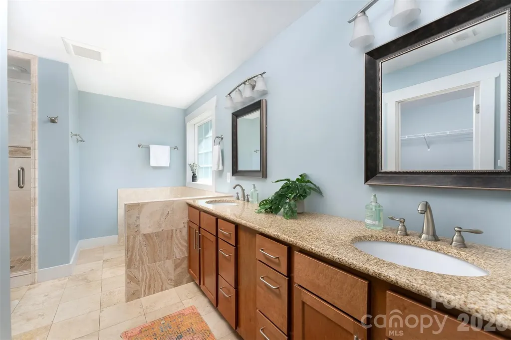 101 Courtland Avenue Asheville NC 28801