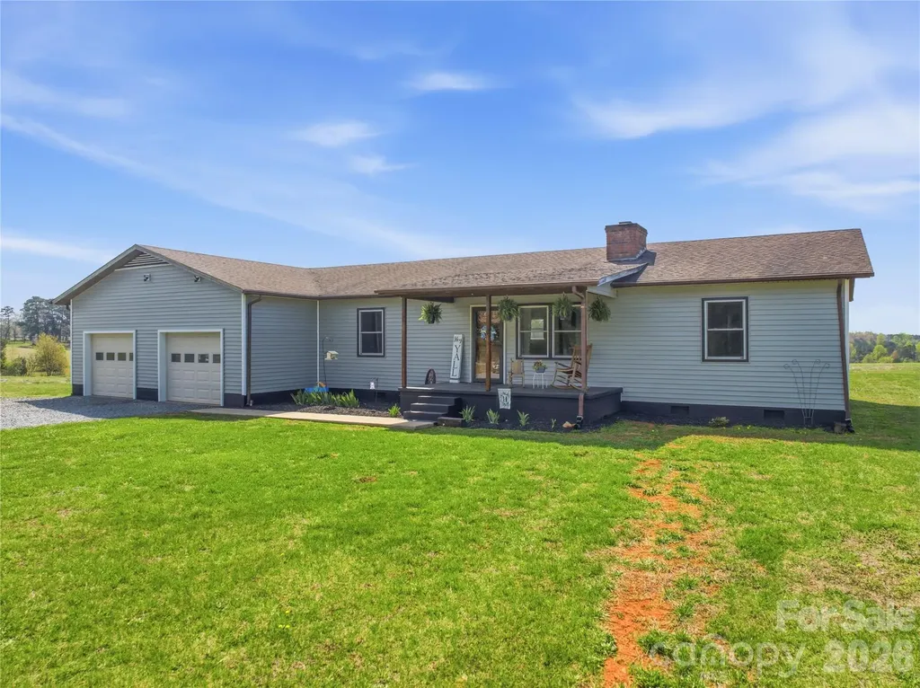 2452 Tower Road East Bend NC 27018