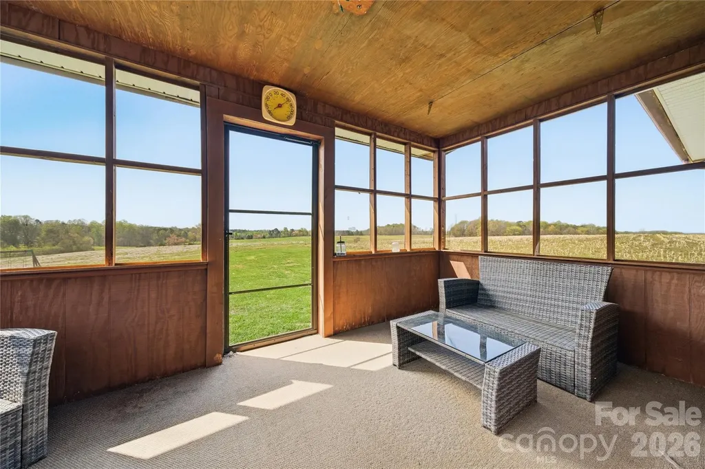 2452 Tower Road East Bend NC 27018