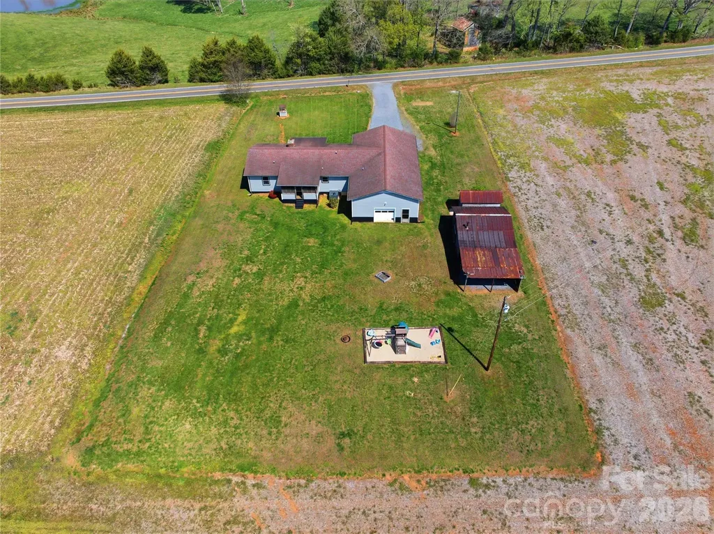 2452 Tower Road East Bend NC 27018