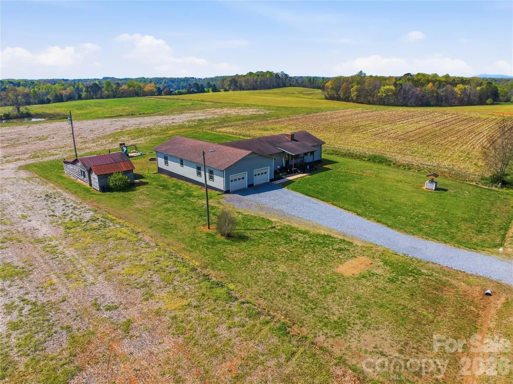 2452 Tower Road East Bend NC 27018
