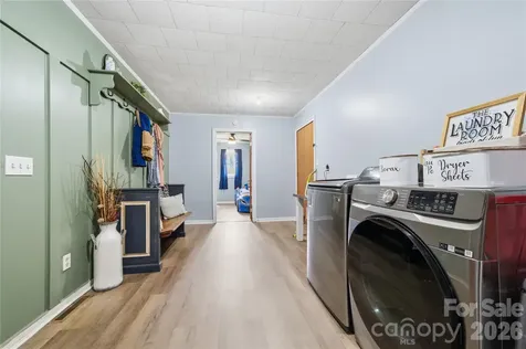 2452 Tower Road East Bend NC 27018