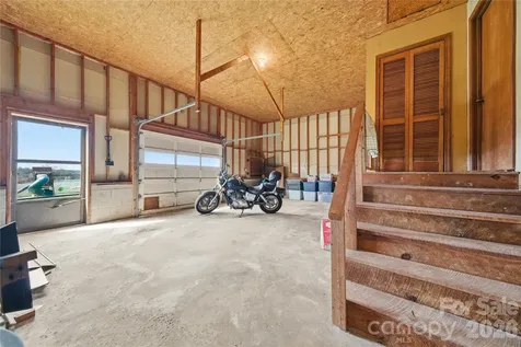 2452 Tower Road East Bend NC 27018