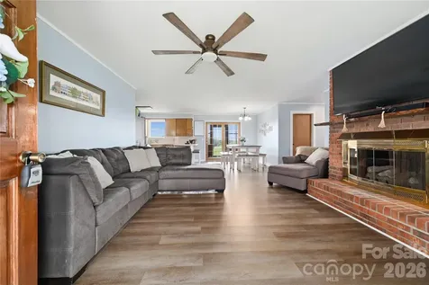 2452 Tower Road East Bend NC 27018