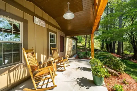 328 Old Greenville Road Zirconia NC 28790