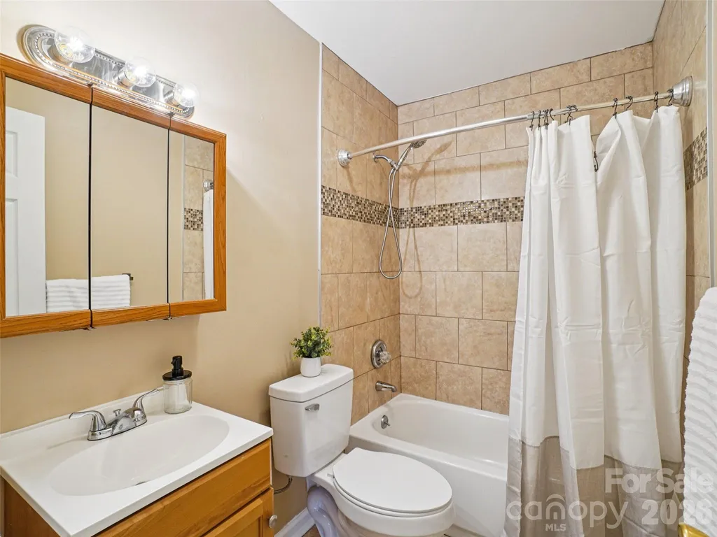 88 Lees Creek Road Asheville NC 28806