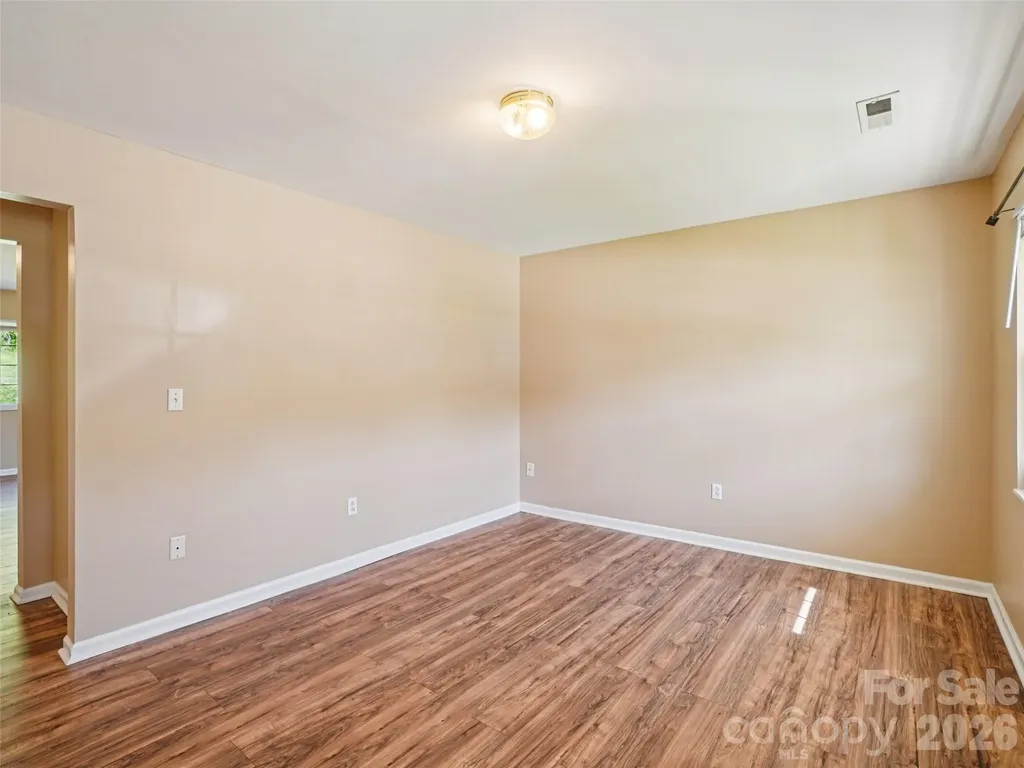 88 Lees Creek Road Asheville NC 28806