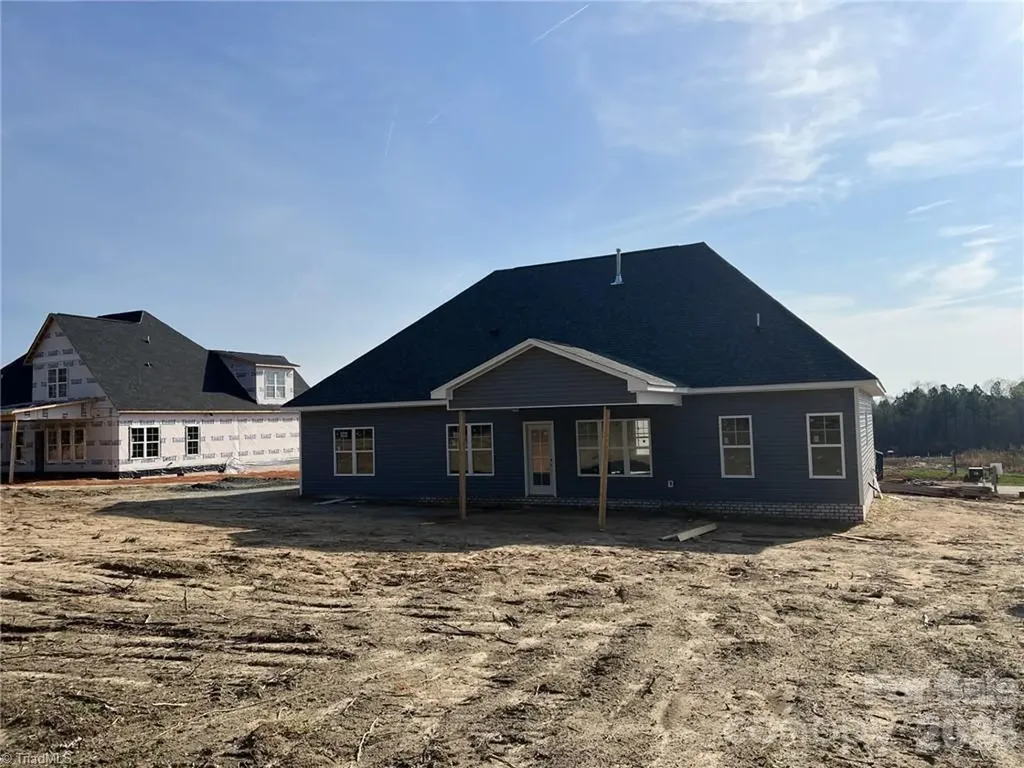 173 Cool Run Lexington NC 27295