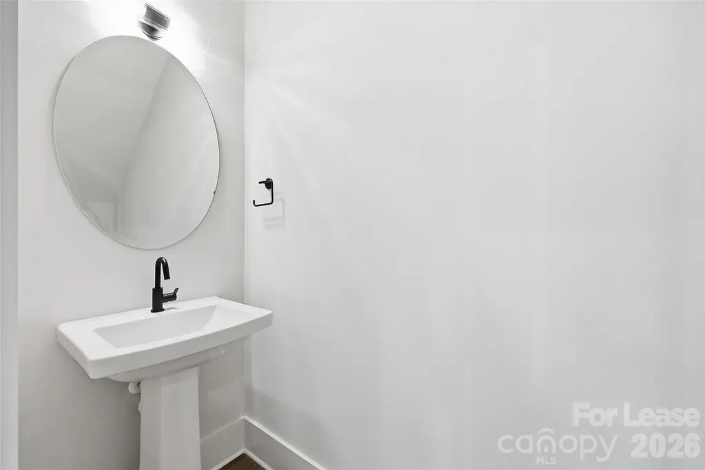 2957 Ross Avenue Charlotte NC 28208