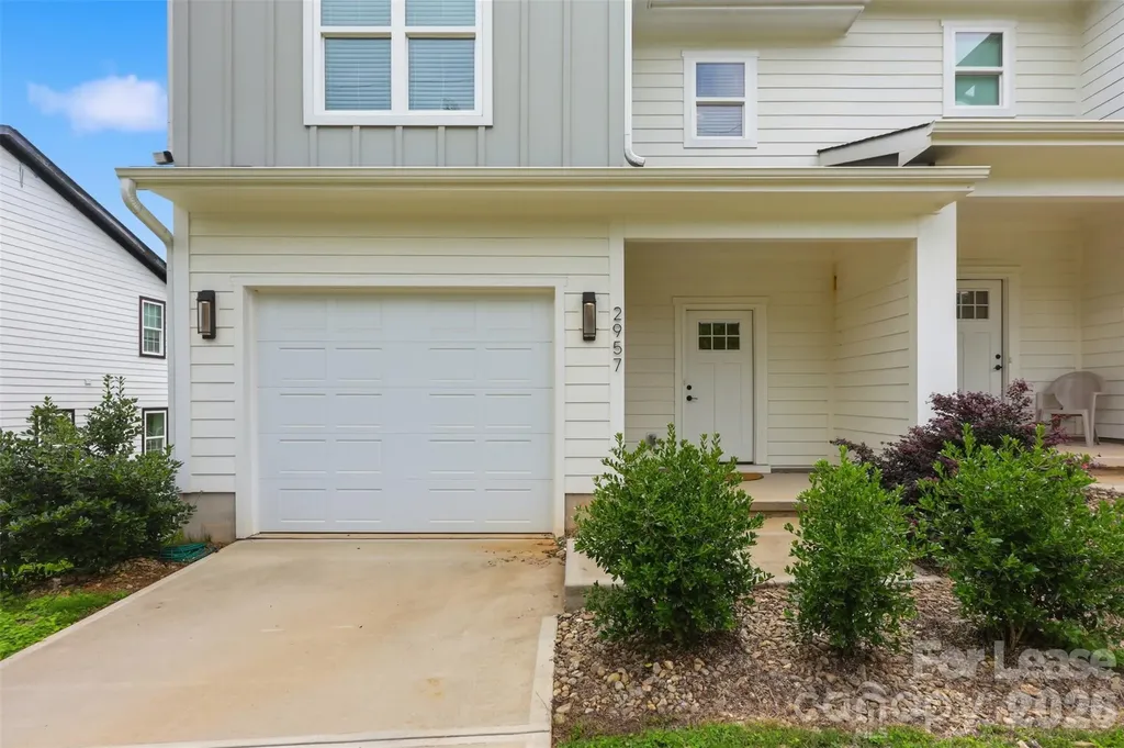2957 Ross Avenue Charlotte NC 28208