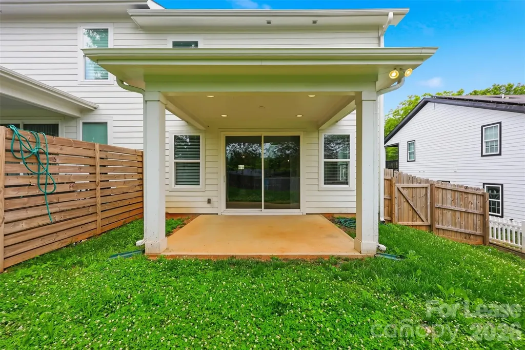 2957 Ross Avenue Charlotte NC 28208