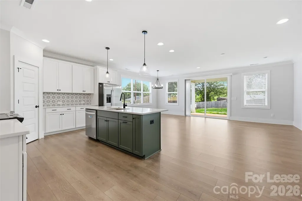 2957 Ross Avenue Charlotte NC 28208