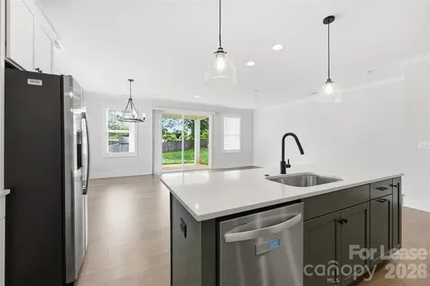 2957 Ross Avenue Charlotte NC 28208