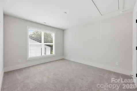 2957 Ross Avenue Charlotte NC 28208