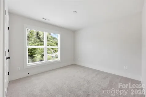 2957 Ross Avenue Charlotte NC 28208