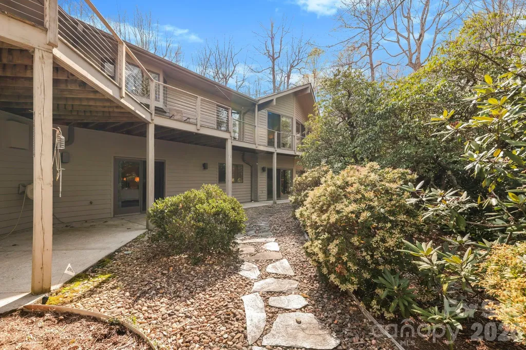 100 Elmridge Drive Flat Rock NC 28731