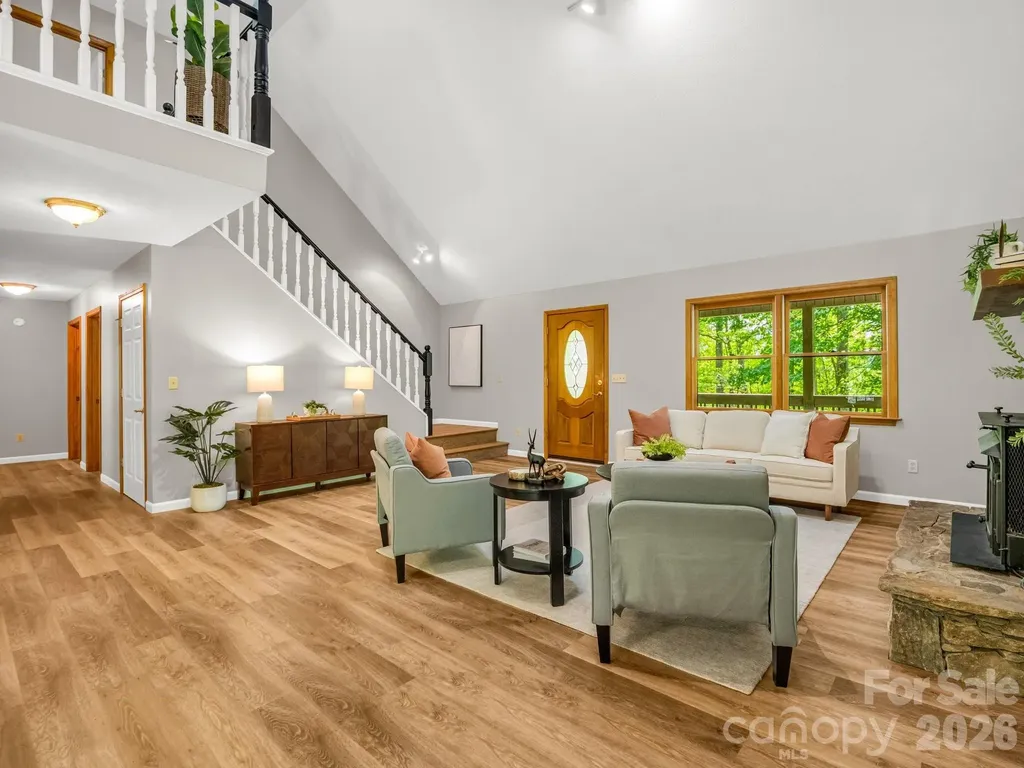 2304 Mountain Page Road Saluda NC 28773