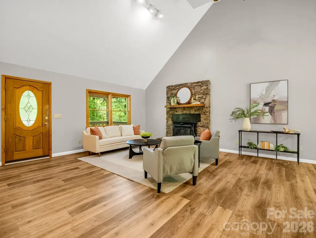 2304 Mountain Page Road Saluda NC 28773