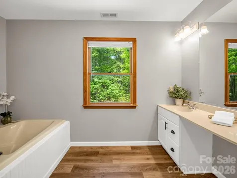 2304 Mountain Page Road Saluda NC 28773