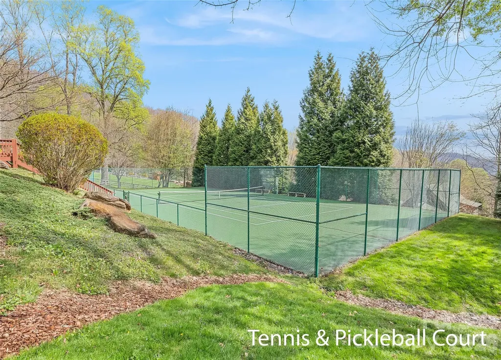 41 Trapper Lane Waynesville NC 28785