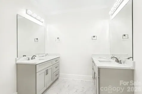 4300 Tangle Drive Charlotte NC 28211