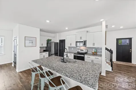 342 Court House Avenue York SC 29745