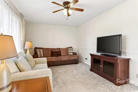 82 Landis Road Marion NC 28752