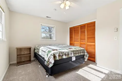 82 Landis Road Marion NC 28752