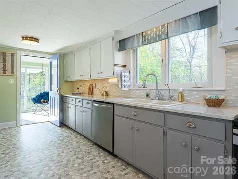 516 Onteora Boulevard Asheville NC 28803