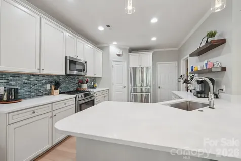 4818 Fonthill Lane Charlotte NC 28210