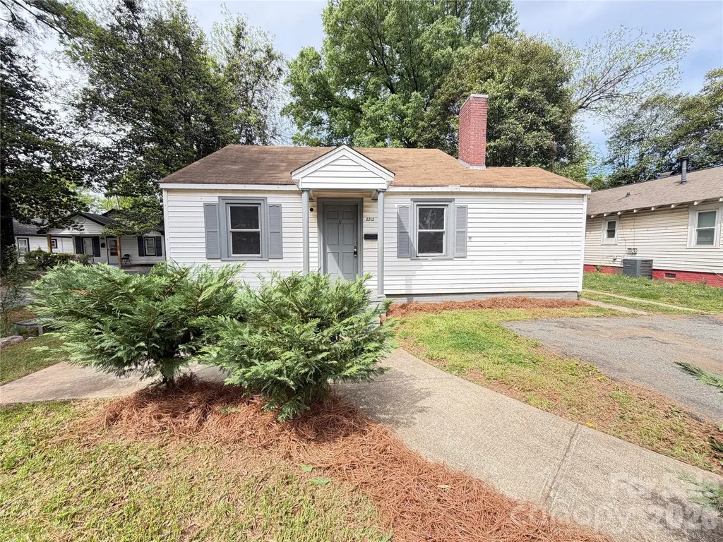 2212 Camp Greene Street Charlotte NC 28208