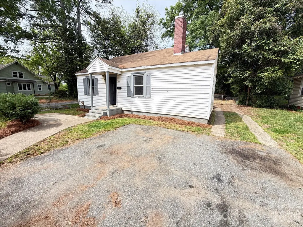 2212 Camp Greene Street Charlotte NC 28208