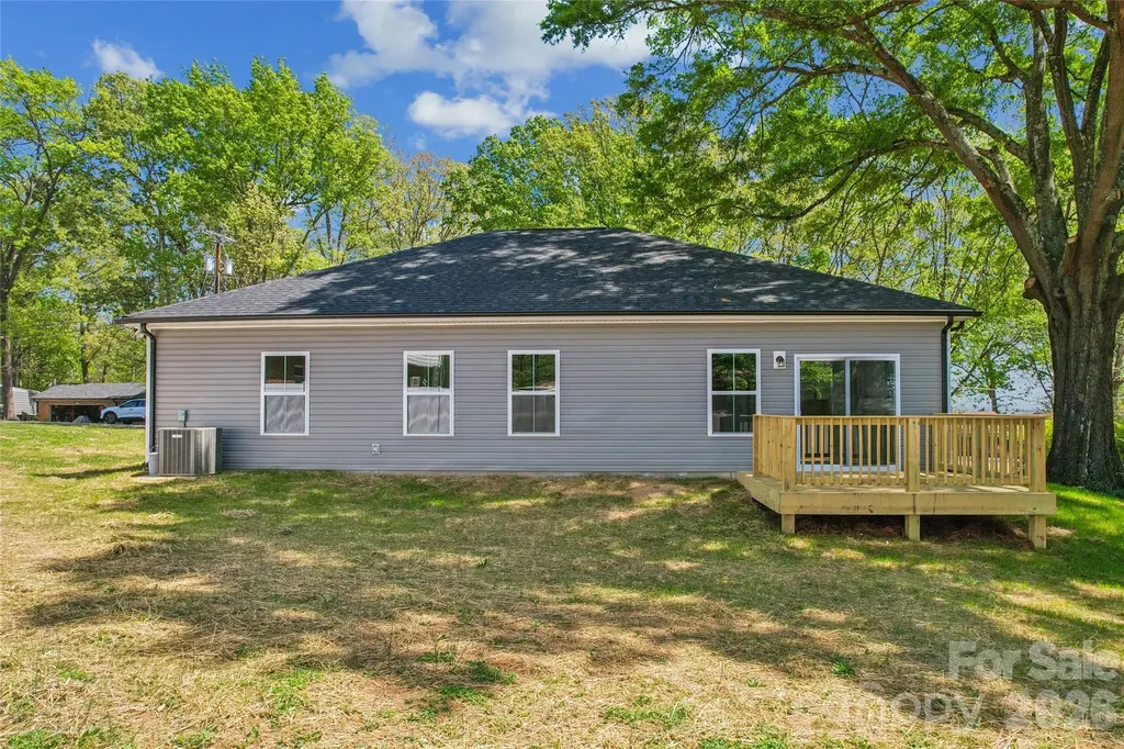 321 Henderson Circle Harrisburg NC 28075