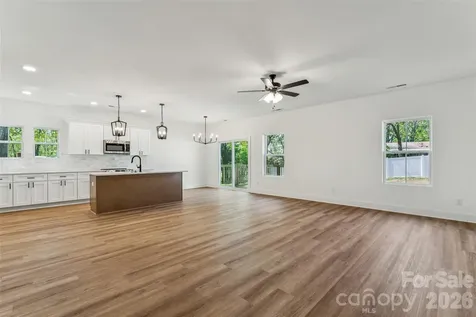 321 Henderson Circle Harrisburg NC 28075