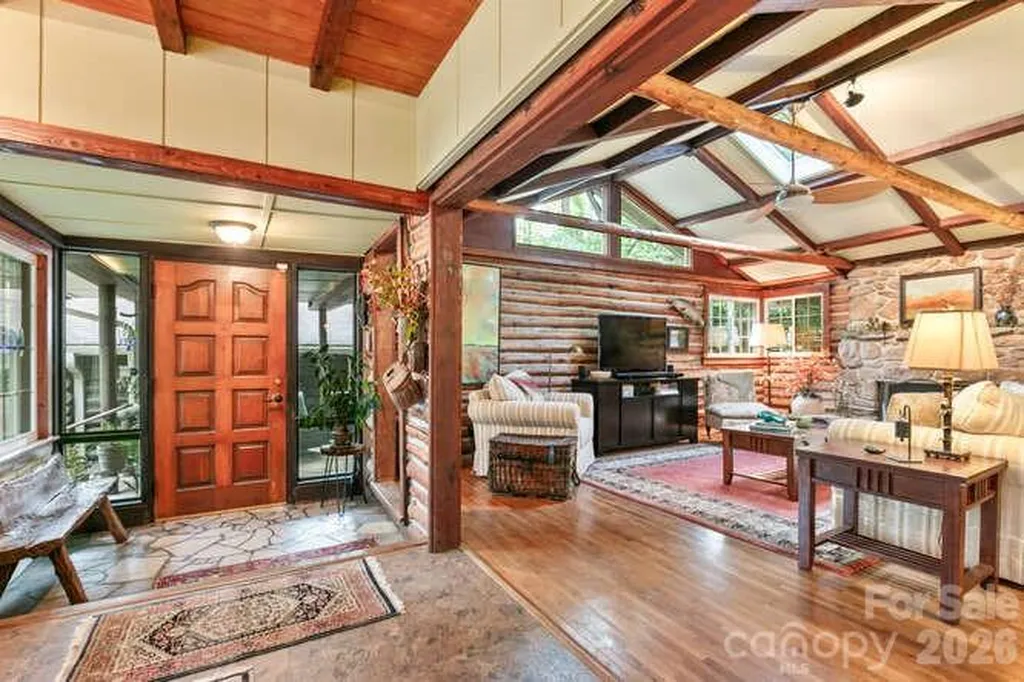 20 Deva Glen Road Asheville NC 28804
