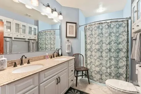 20 Deva Glen Road Asheville NC 28804