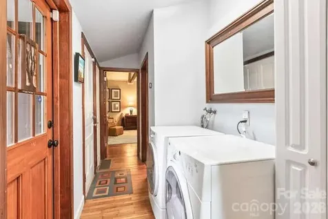 20 Deva Glen Road Asheville NC 28804